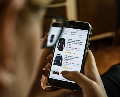 Online shopping product listing
