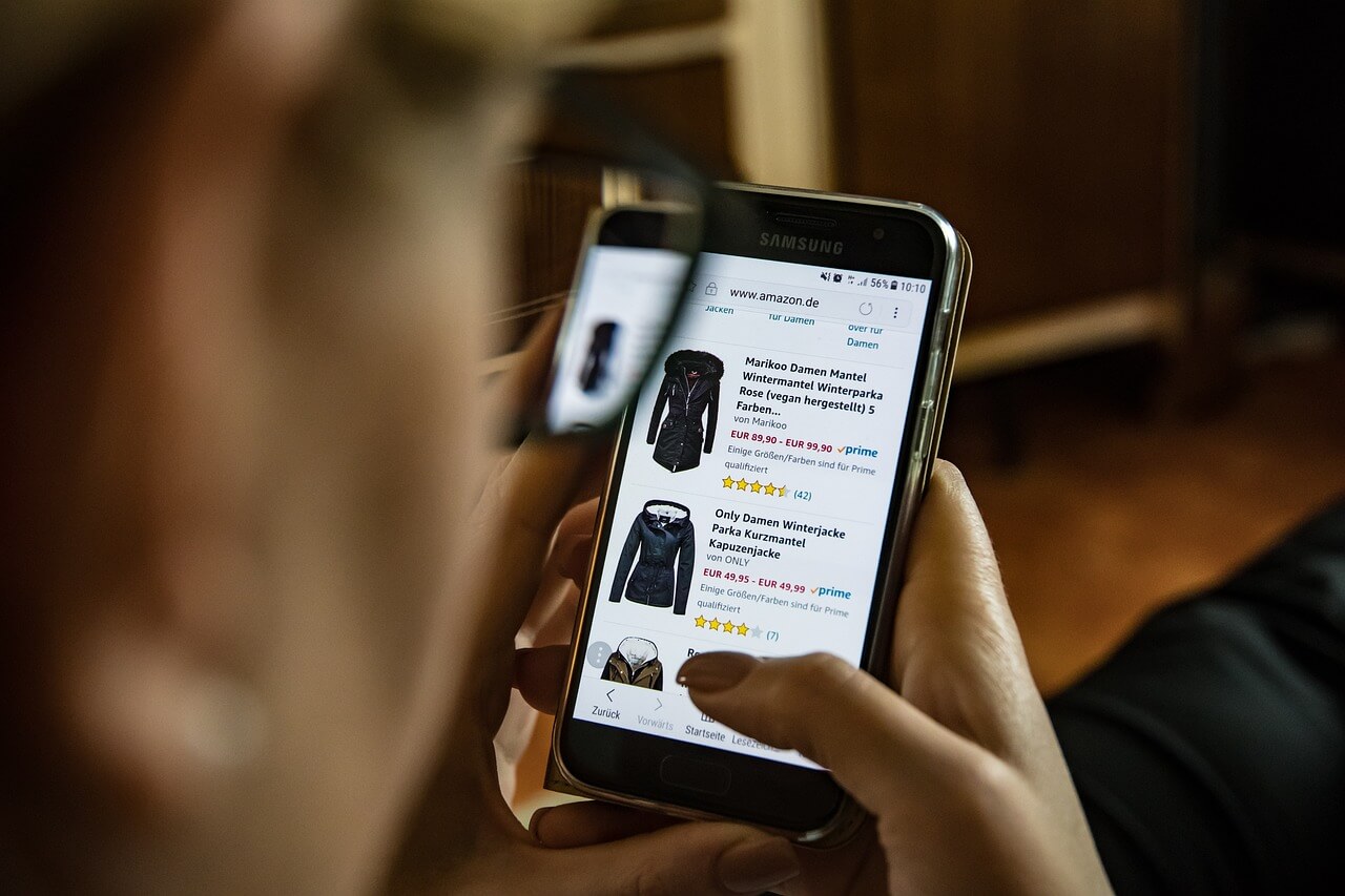 online-2900303_1280-2 Online shopping product listing